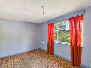 Bedroom- click for photo gallery